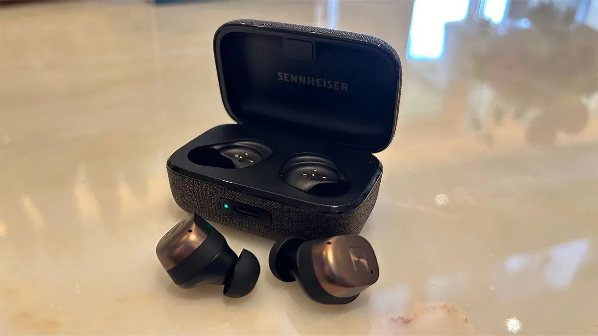 Noise-cancelling earbuds: Sennheiser Momentum True Wireless 4