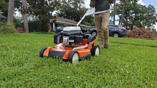 STIHL RM 655 VS Lawn Mower