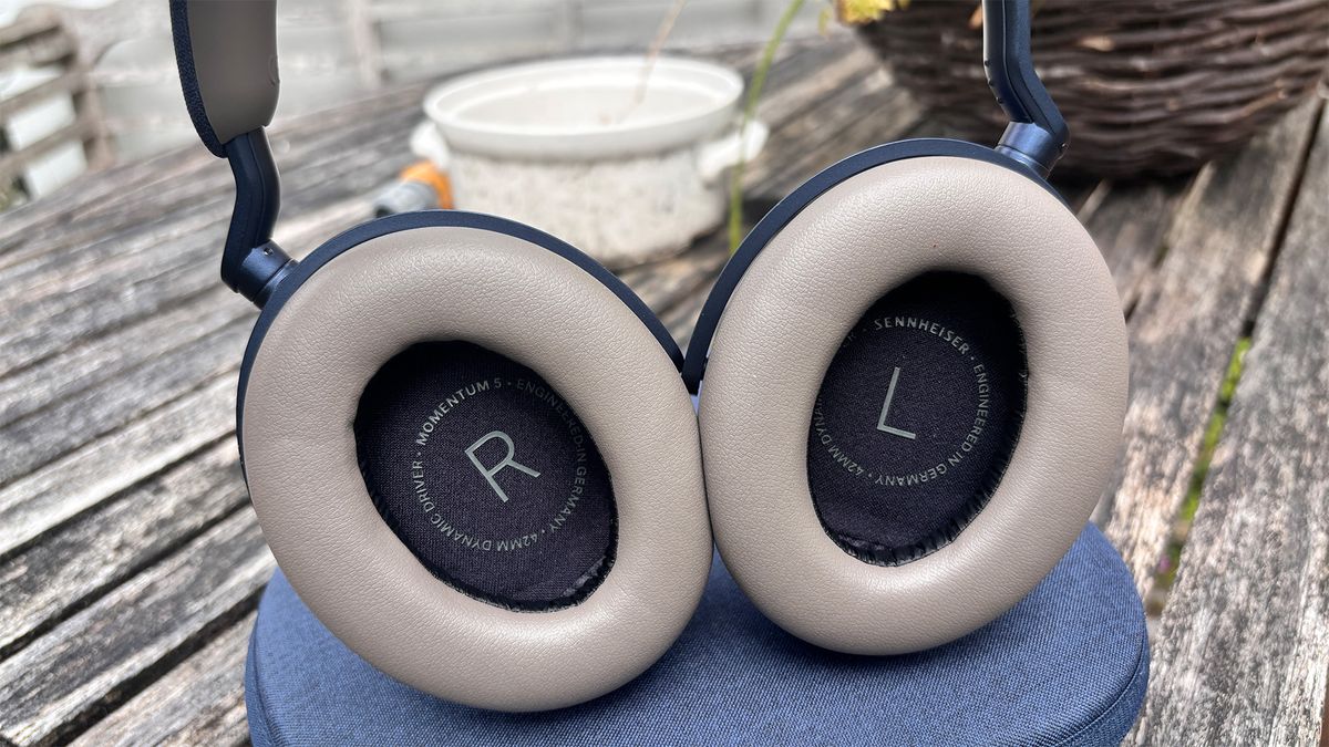 Sennheiser Momentum 5 Wireless wireless headphones