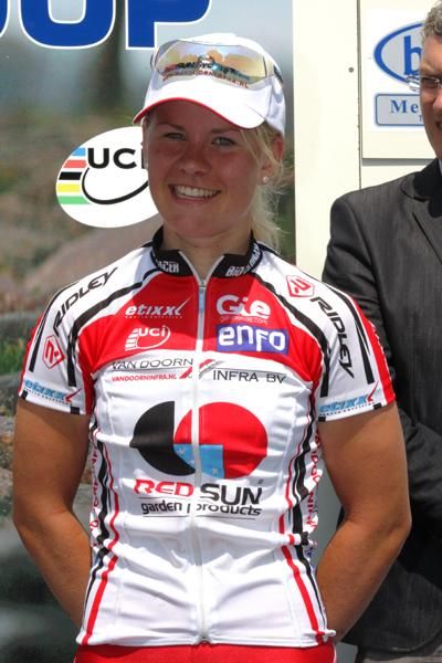 Swede Marie Lindberg (Redsun Cycling Team) on the podium.