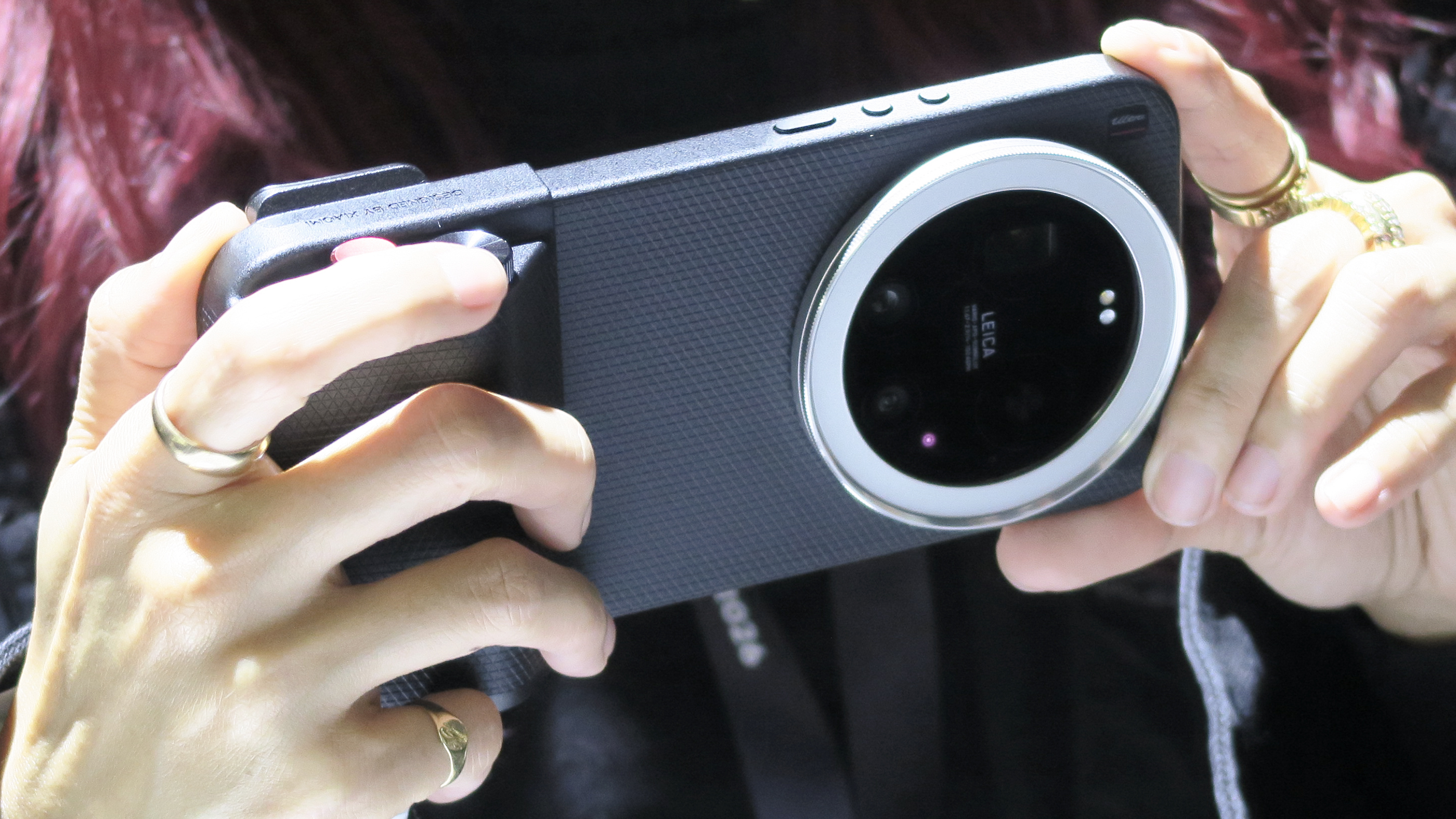 Xiaomi 17 Ultra hands on Photography Kit Pro back