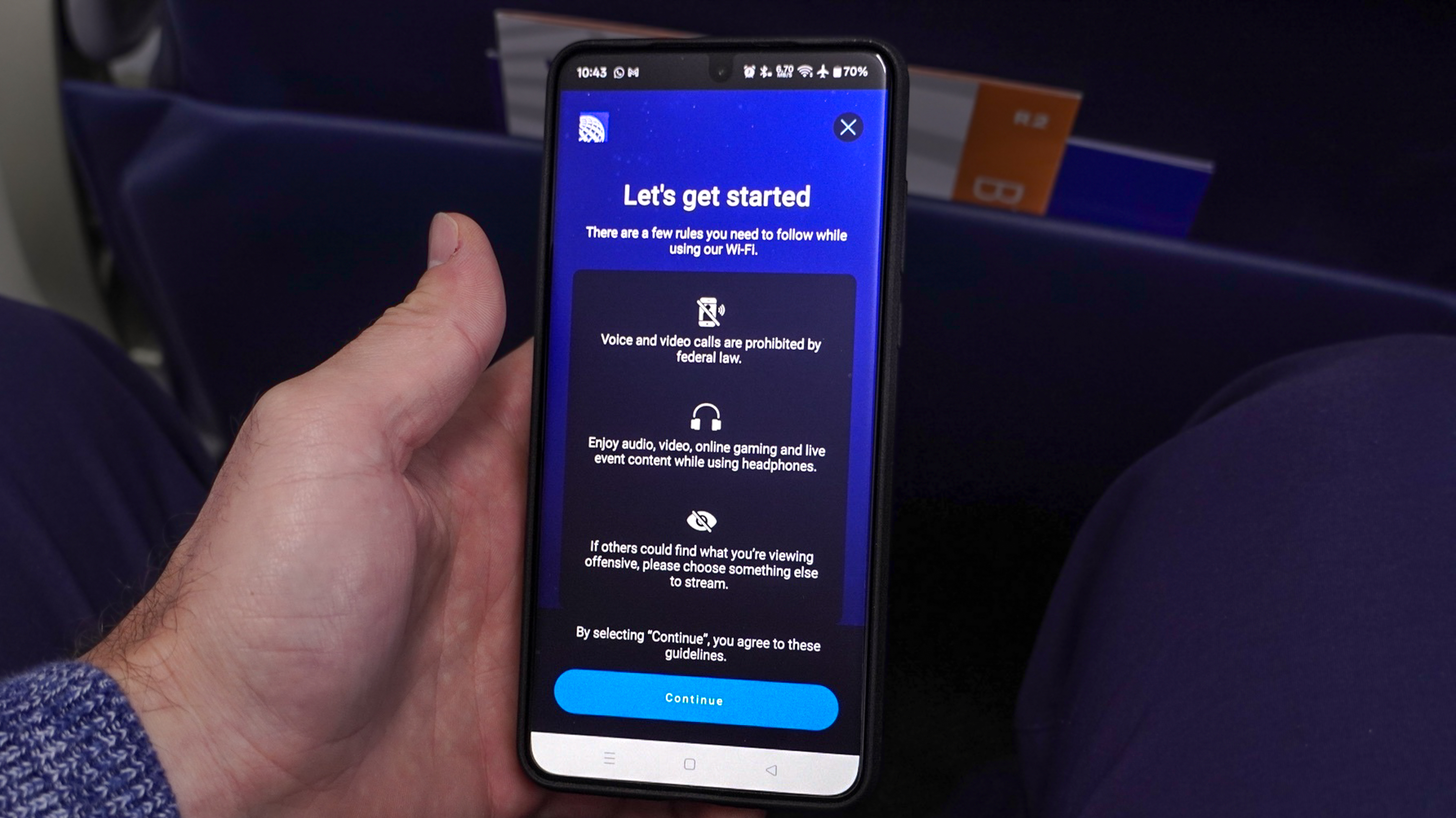 connecting to Starlink Wi-Fi on a phone during a United Airlines flight