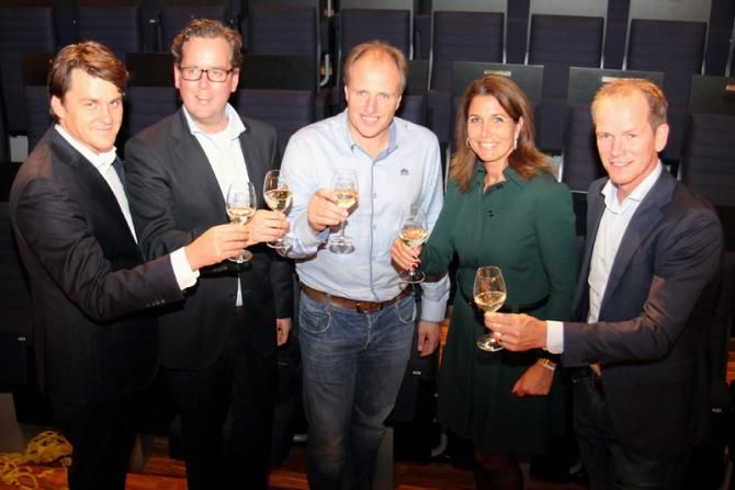 Marco van Bilsen, marketing director of BrandLoyalty, Arno De Long from LottoNL, speeskater Jac Orie, Collette Cloosterman from Jumbo and team manager Richard Plugge toast the new team