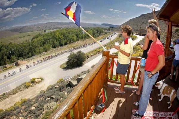 Local fans turn out to cheer on stage 2