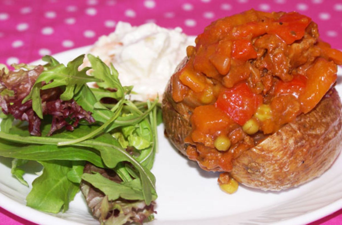 Vegetable and beef jacket potato filling Lunch Recipes GoodtoKnow