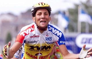 Jeroen Blijlevens wins a stage of the 1998 Tour de France