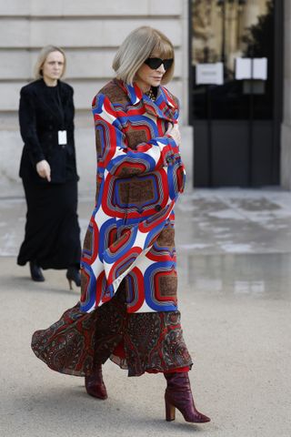 Anna Wintour outside Schiaparelli, during the Haute Couture Spring/Summer 2025 on January 27, 2025 in Paris, France.