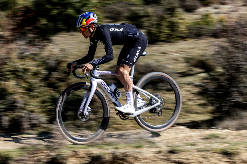 Tom Pidcock riding the new Pinarello GR