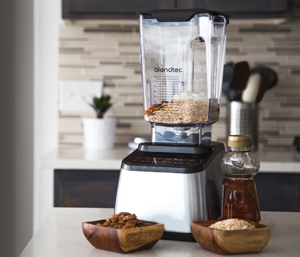 Vitamix vs Blendtec Blenders