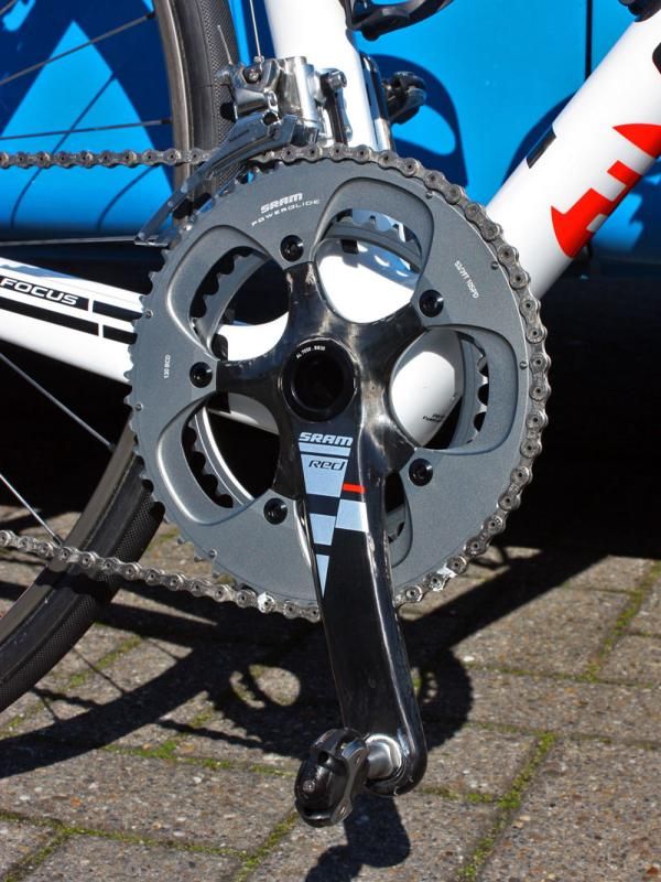 Knaven's Focus Mares frame provides the foundation for a SRAM Red BB30 crank.