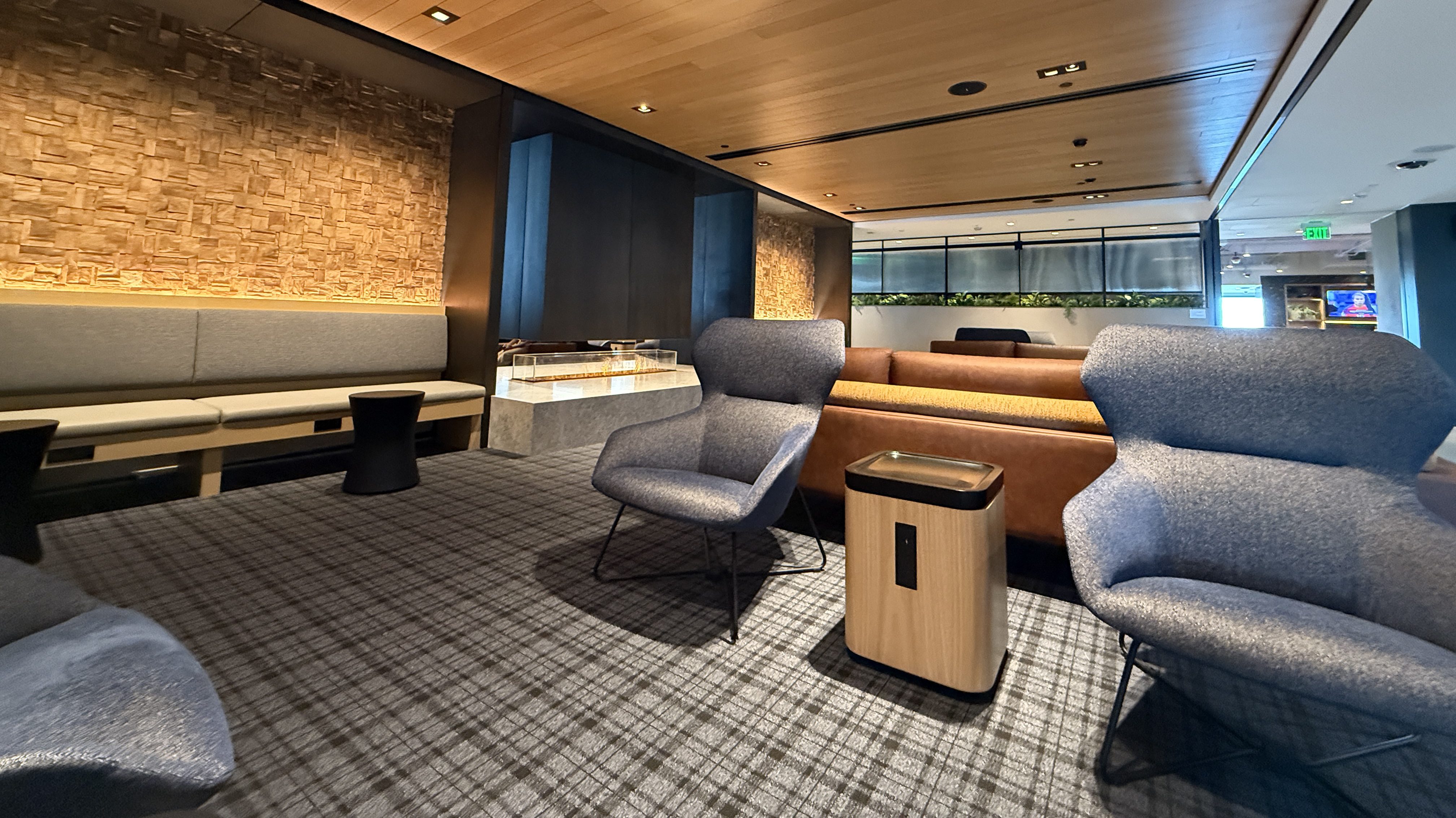The new United Club at Denver International Airport Terminal B, near Gate 32.