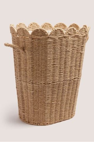 Oval Scallop Edge Woven Laundry Basket (39x29xH47cm)