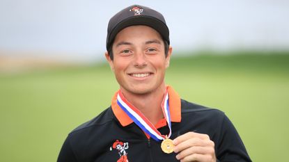 Viktor Hovland with the low amateur medal at the 2019 US Open