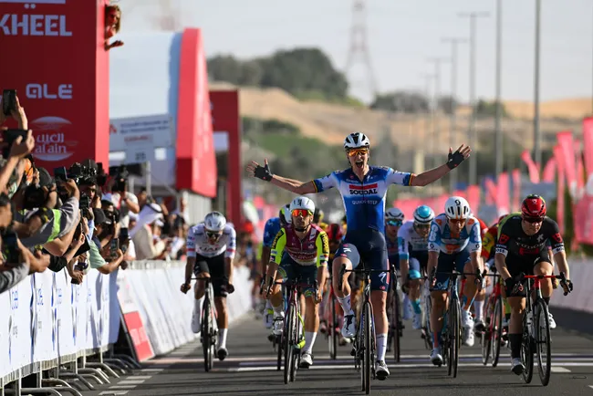 Tim Merlier vince a Liwa Palace (foto: Getty Images)