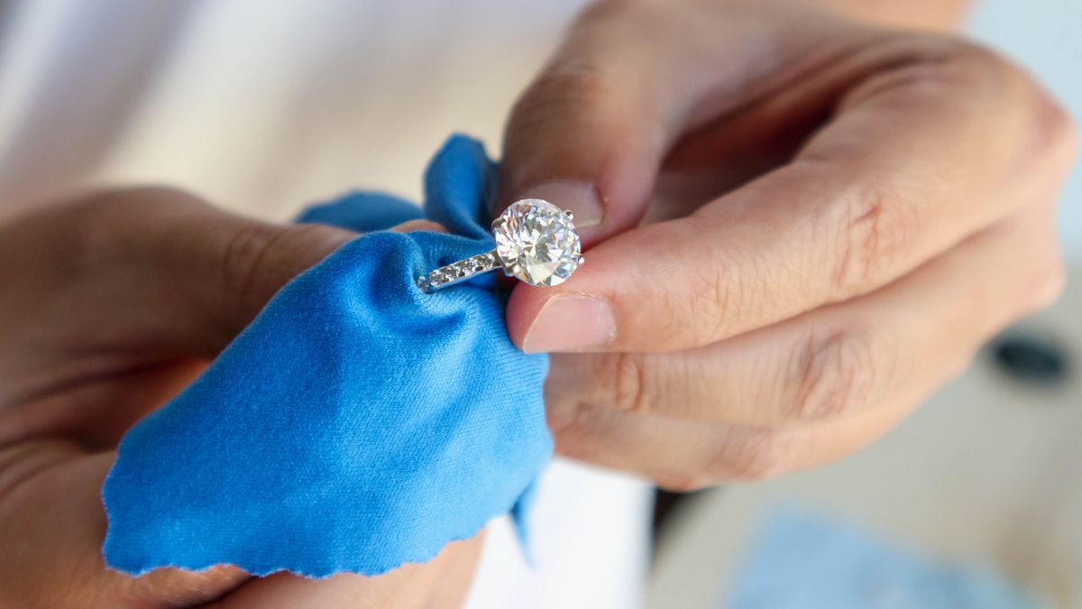 How to Clean Your Diamond Jewelry at home and with an expert