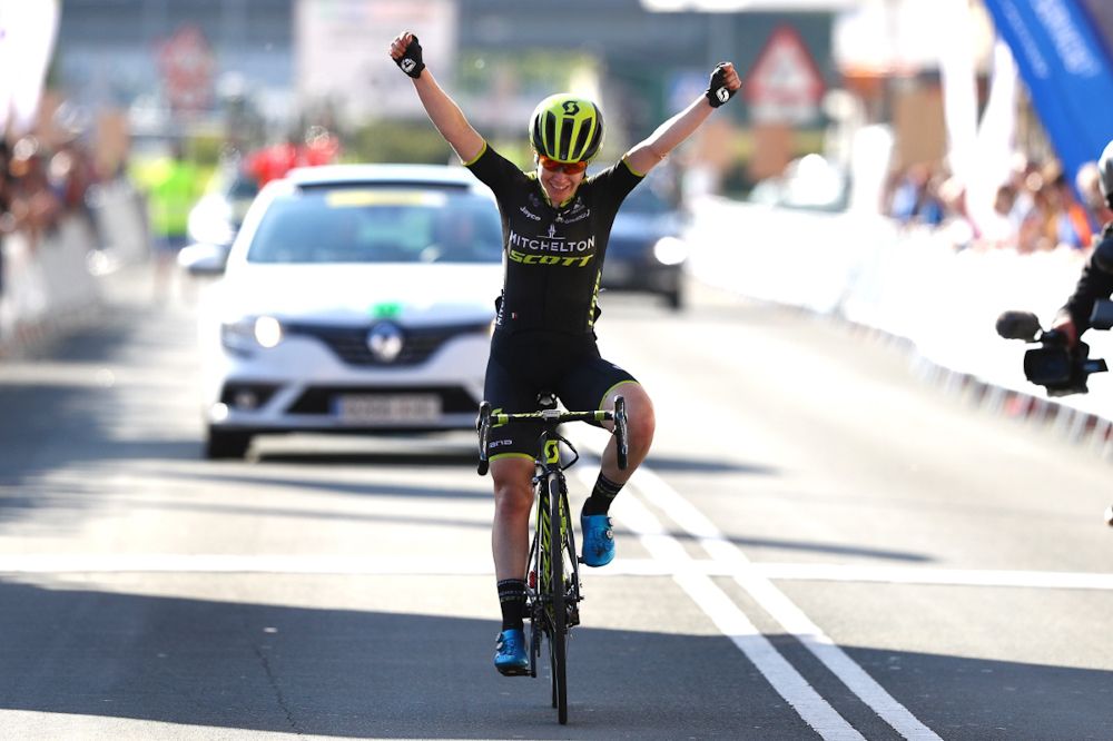 Amanda Spratt wins the final stage at Emakumeen Bira