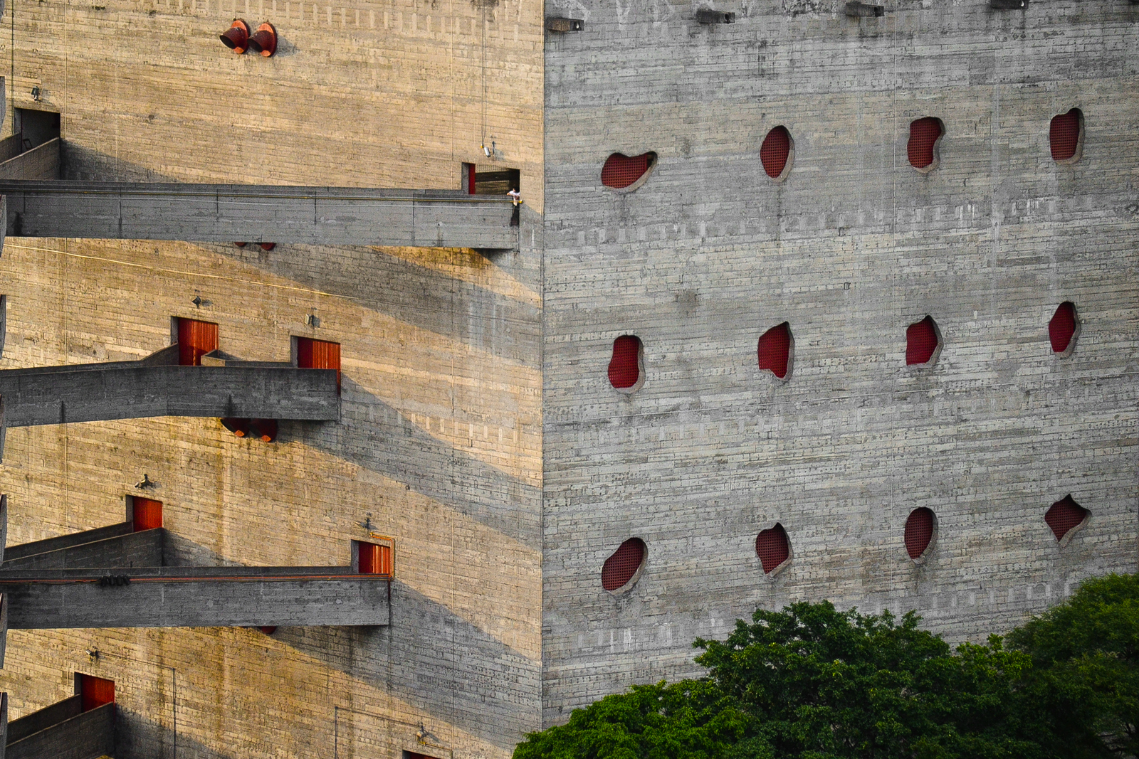 close up of the concrete facade of Lina Bo Bardi&#039;s SESC Pompéia