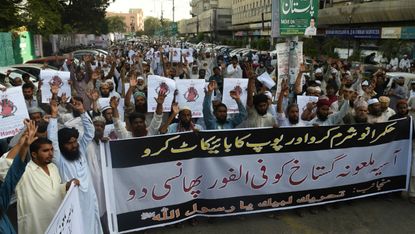 Protesters Pakistan