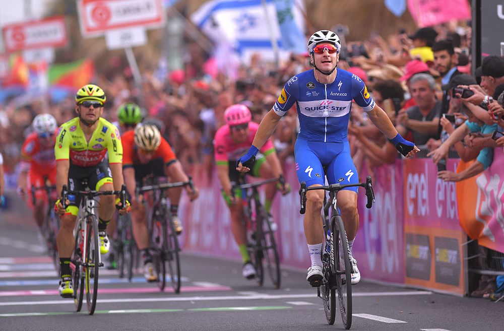 Elia Viviani (Quick-Step Floors) wins stage 2 of Giro d'Italia 2018