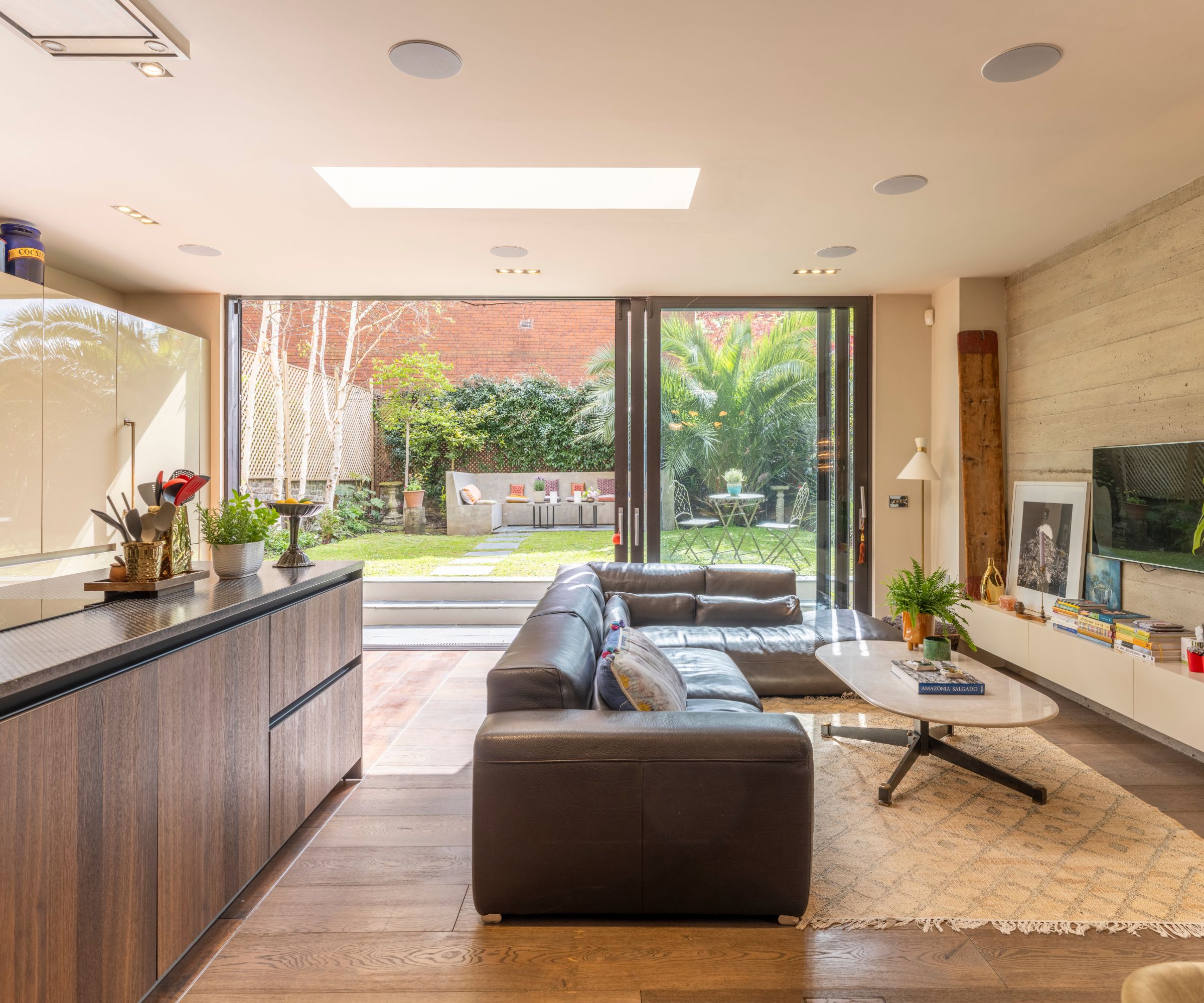 Lynsey de Paul London villa