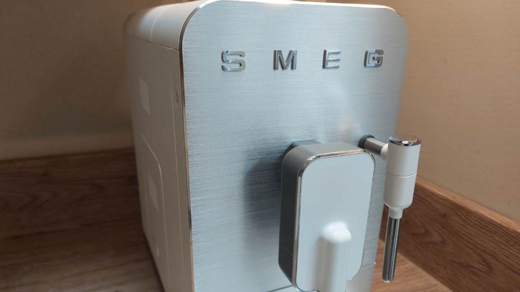 Smeg BCC12 Bean-to-Cup Coffee Machine review: a semi-automatic delight | T3