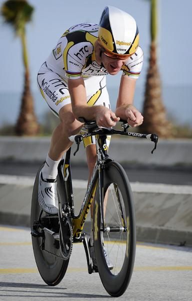 Michael Rogers (HTC-Columbia) races to fourth and the race's overall lead.