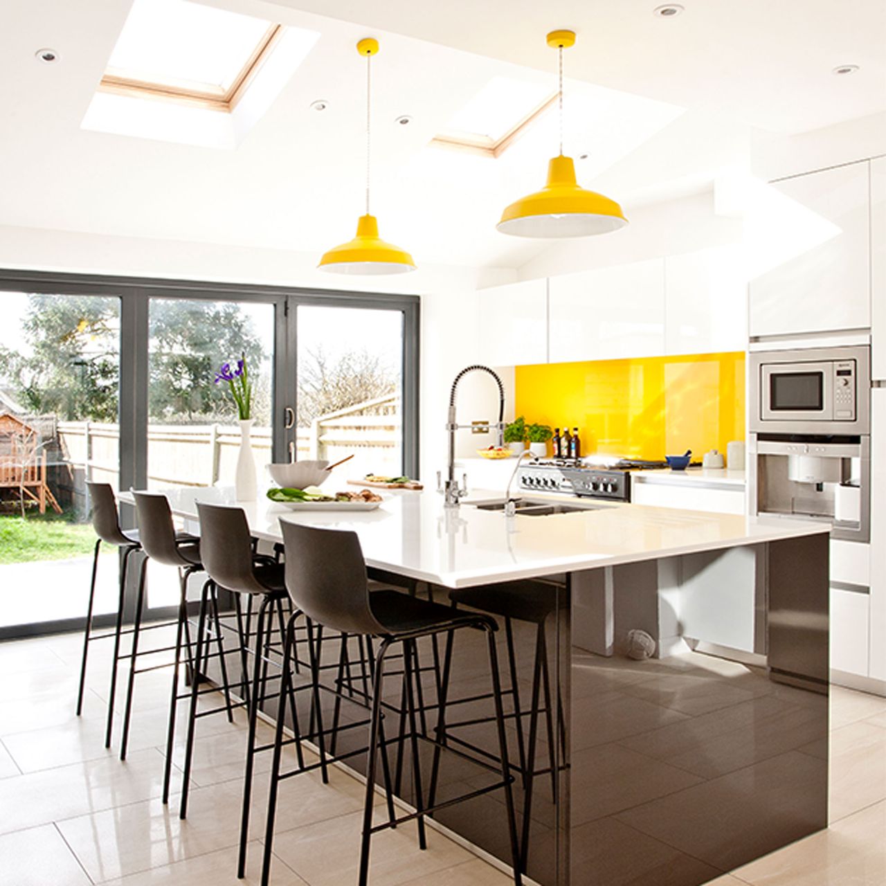 Yellow Kitchen Ideas - Go Sunny Side Up With This Cheery Kitchen Colour ...