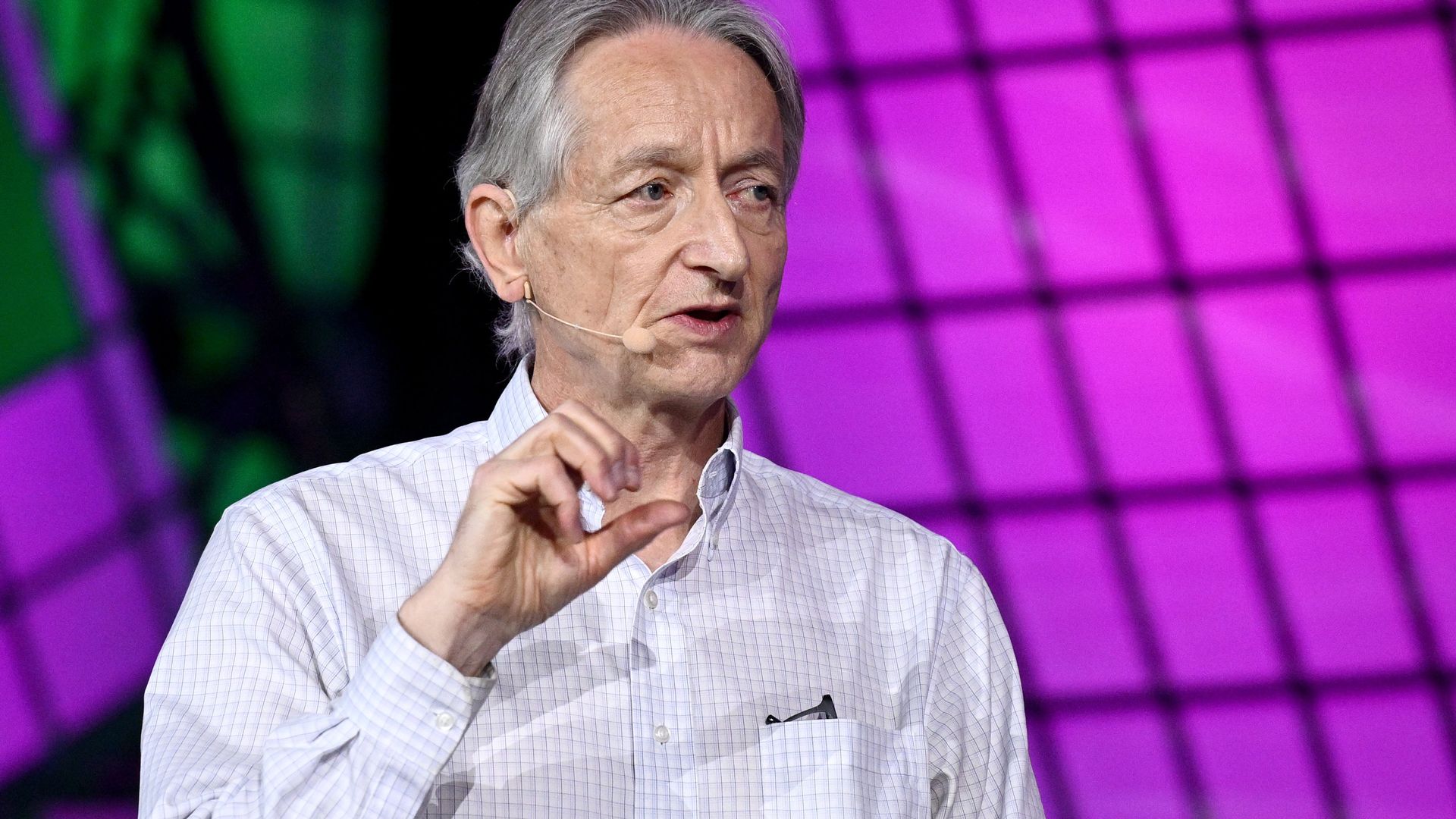 'Godfather of AI' Geoffrey Hinton just won a Nobel even though he's now ...