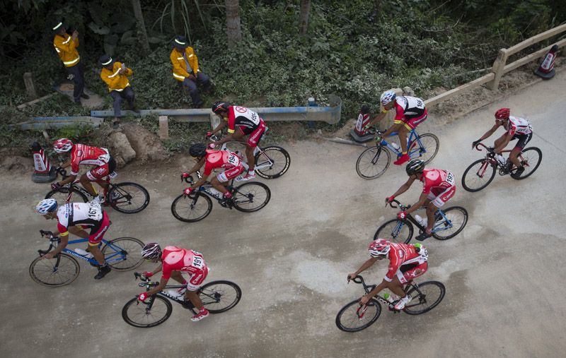 Action from stage 5 at the 2015 Tour of Hainan