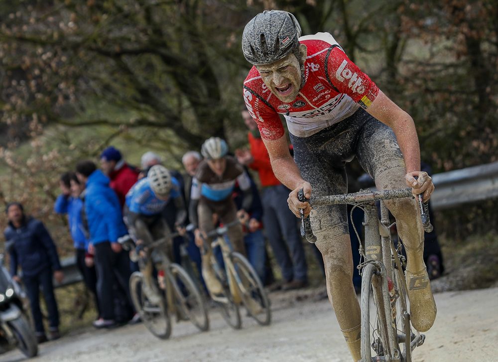 Tiesj Benoot (Lotto Soudal) makes his winning move at Strade Bianche