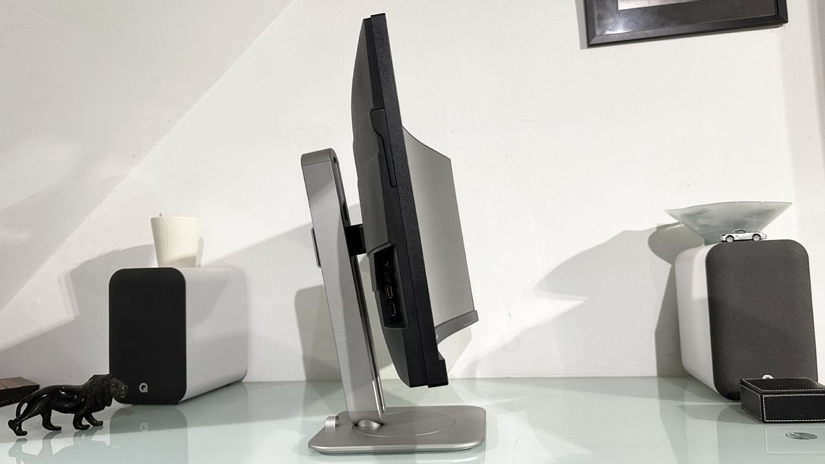 The Philips 34B2U5900C 5K2K monitor in a home office during our testing