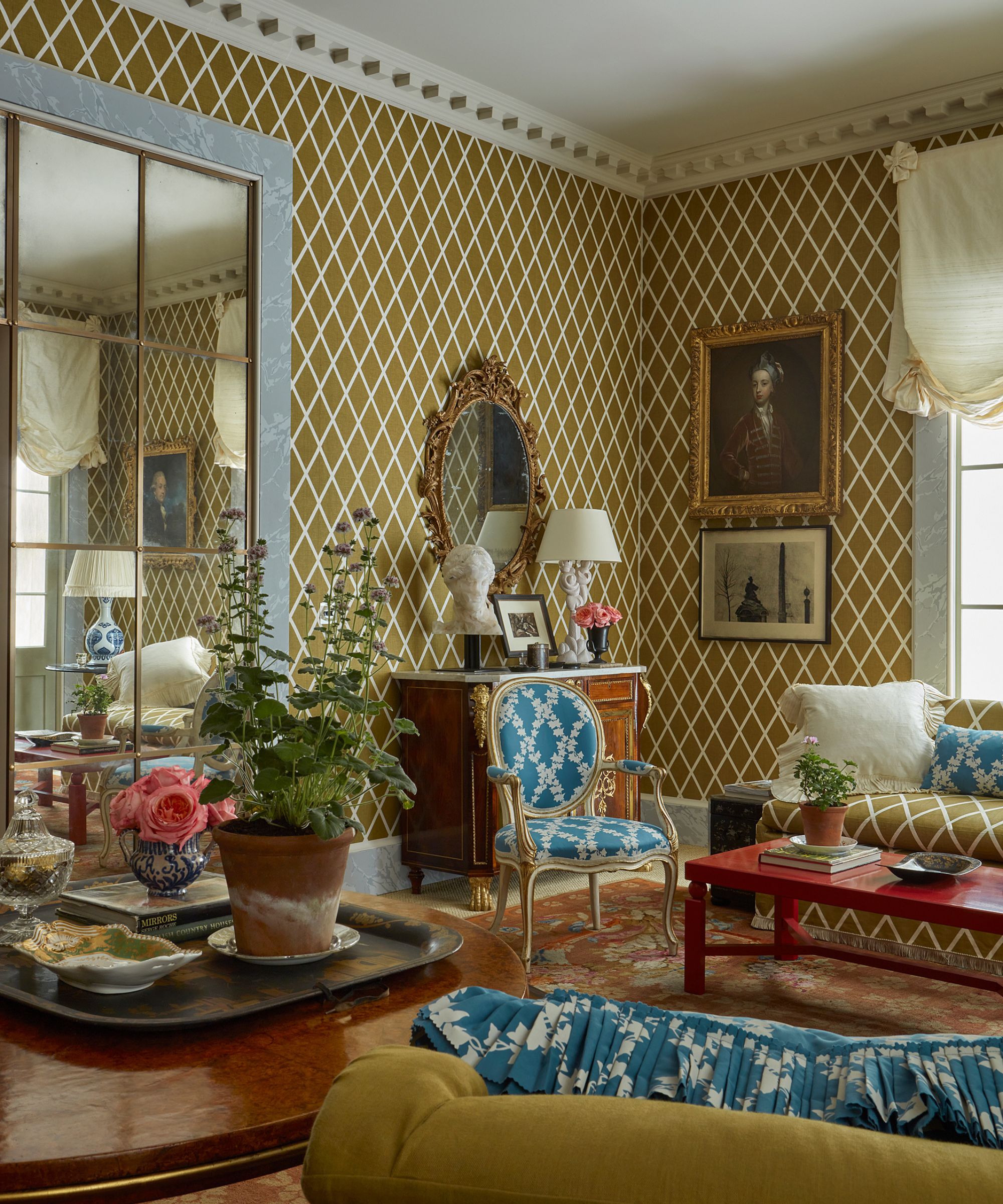 A classic and traditionally styled drawing room