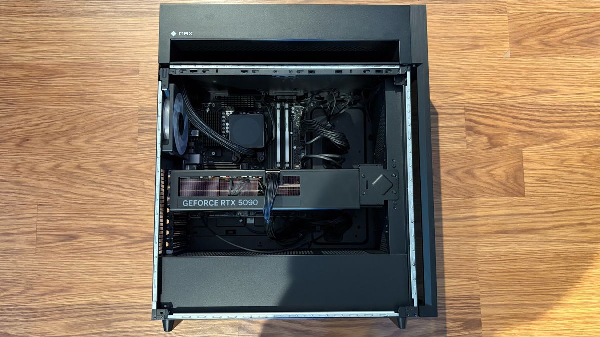 HP Omen Max 45L