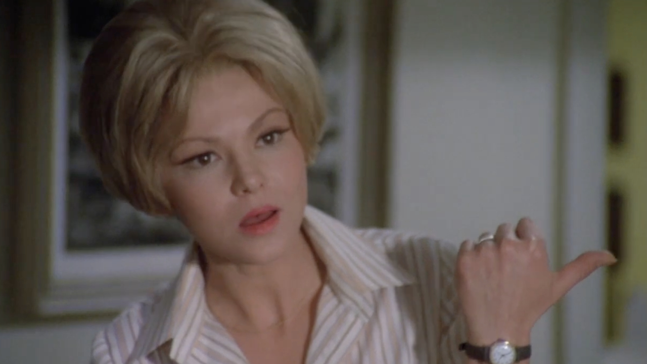 Barbara Harris as Ellen lecturing Annabel in Freaky Friday (1976).