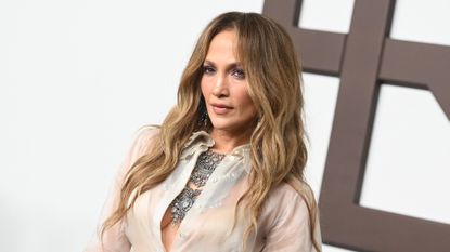 Jennifer Lopez's gold and white skirt 