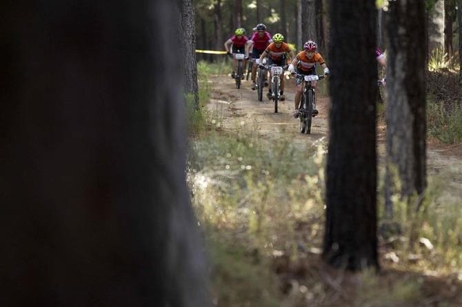 Leading women Catherine Williamson &amp; Yolande Speedy of Energas during stage 6