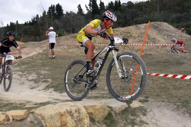 U17 rider Liam Jeffries leads Nathan Johnston