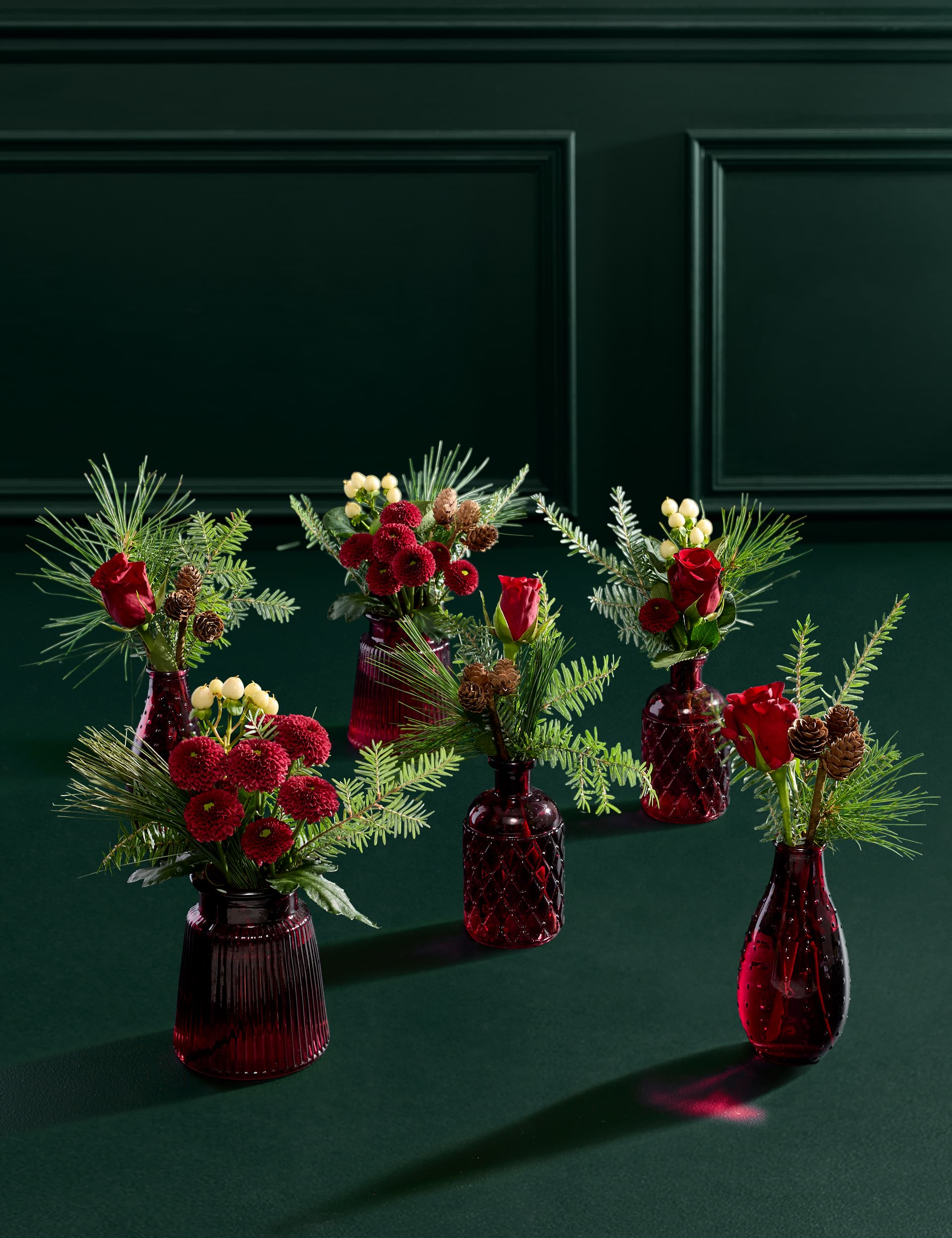 Christmas Flower Tablescape