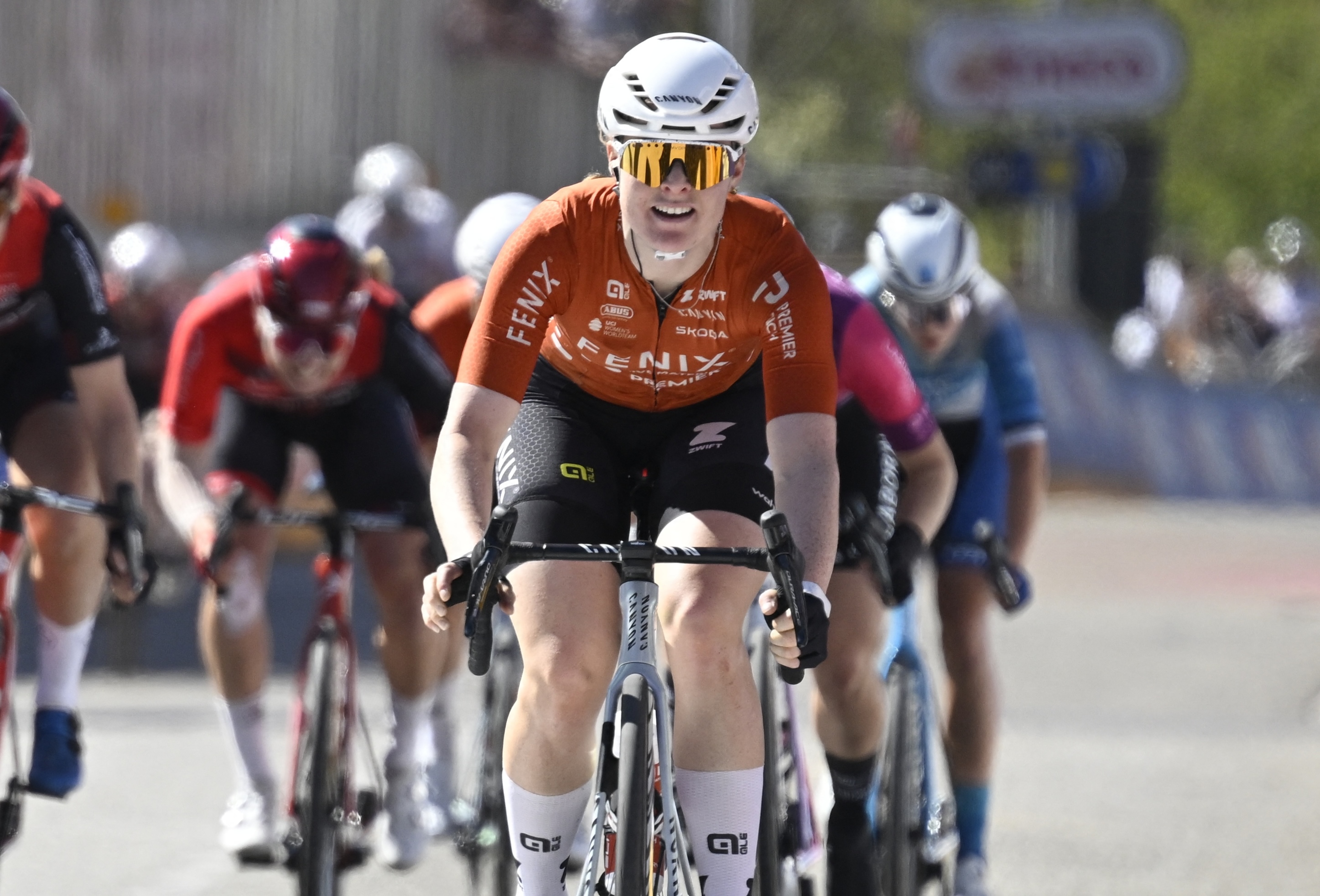 Charlotte Kool sprints to third victory of year at Veenendaal-Veenendaal Women