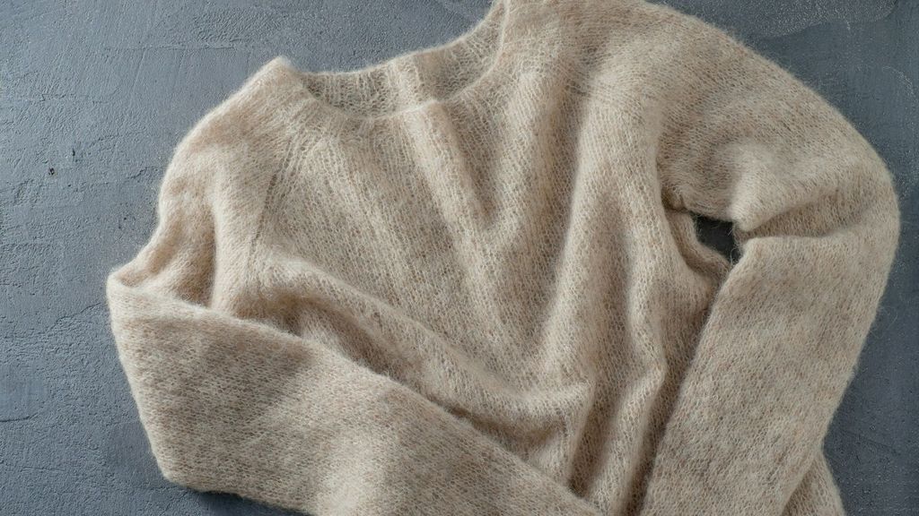 How to make a wool sweater less itchy: 4 simple steps | Homes and Gardens