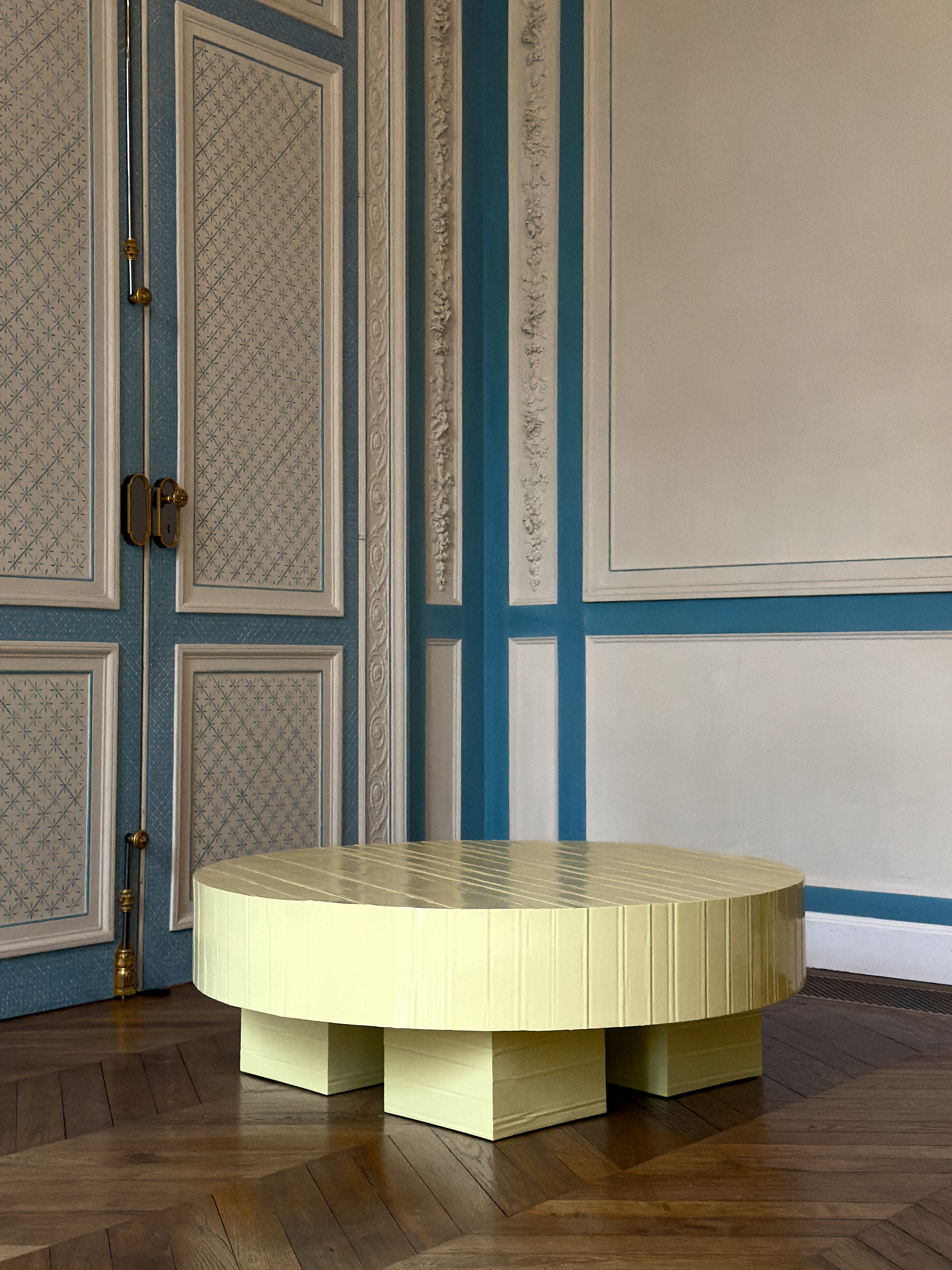 art objects at design Miami Paris, Jello coffee table