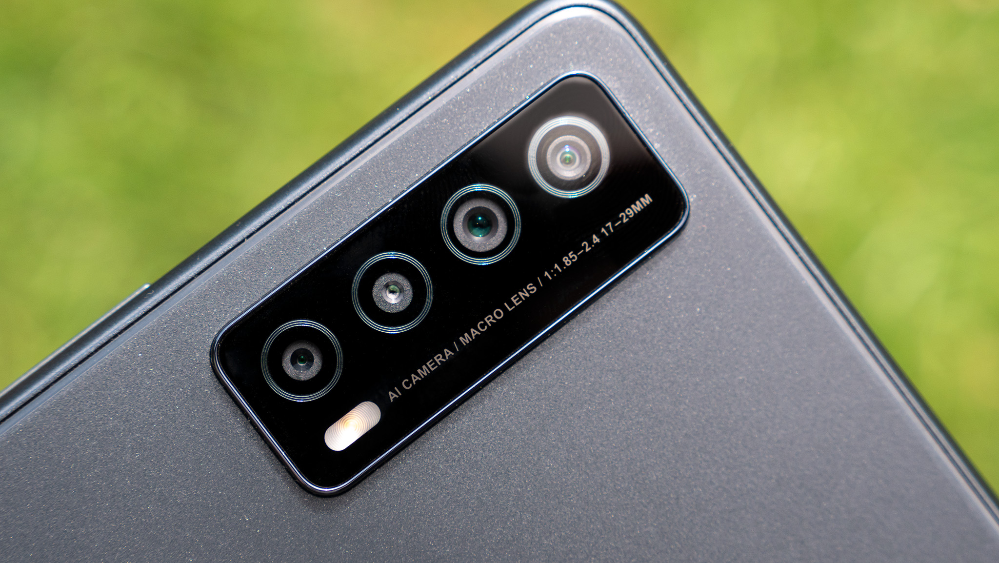 TCL Stylus 5G camera hump