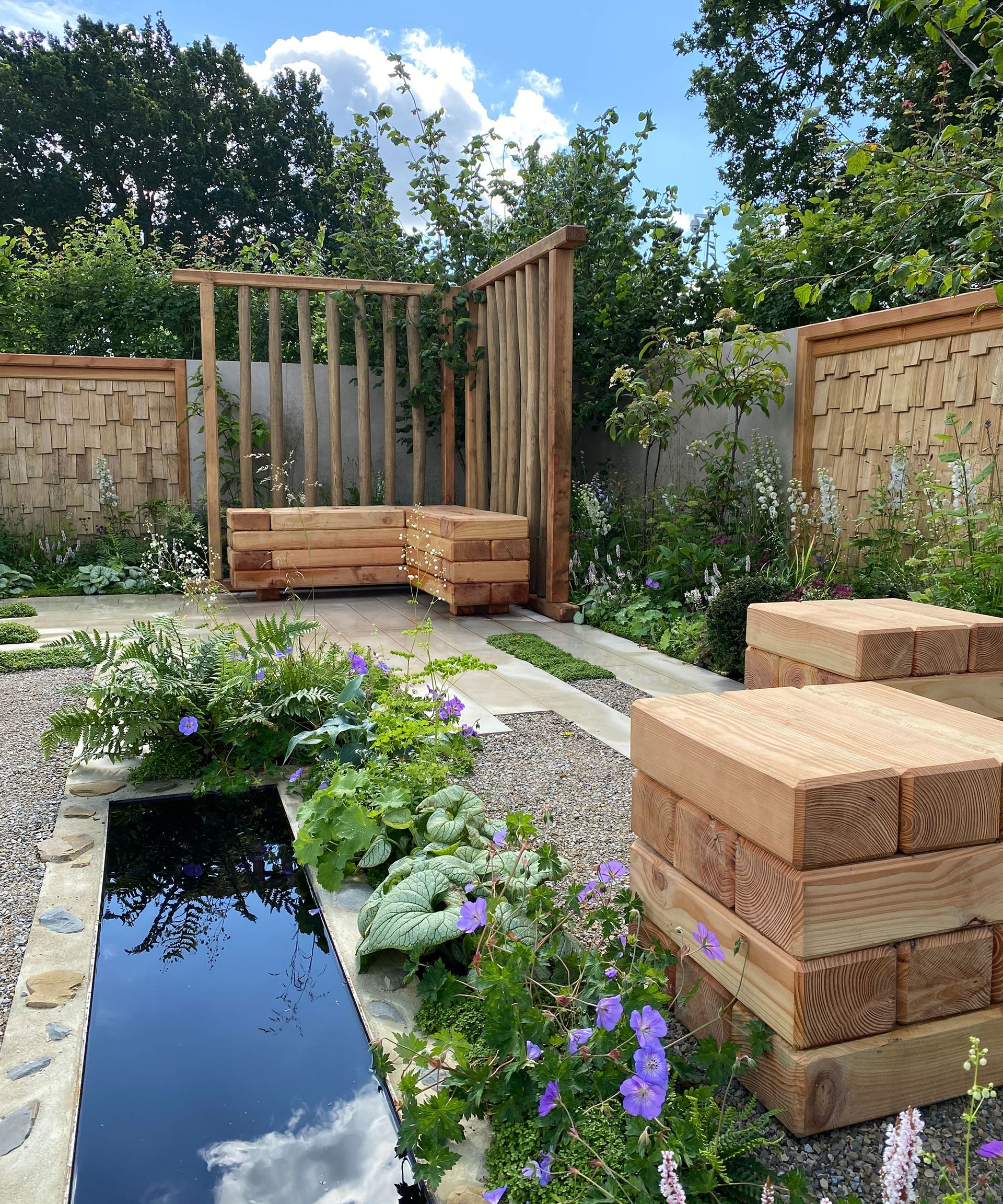 Landscaping with timbers: 12 ideas and tips for your plot | Gardeningetc
