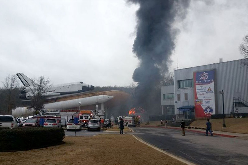 Fire at Mission to Mars ride in Alabama