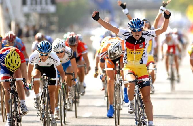 Regina Schleicher (Germany) celebrates the 2005 Worlds win