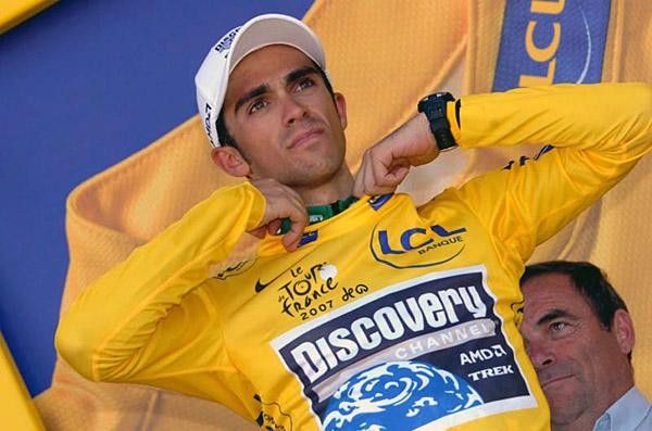 Zip me up, says Contador