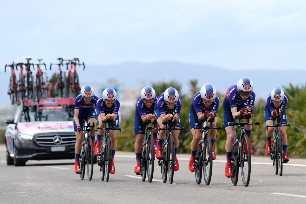VALENCIA SPAIN APRIL 28 A general view of Tamara DronovaBalabolina of Russia Antri Christoforou of Cyprus Maggie ColesLyster of Canada Natalie Grinczer of The United Kingdom Elena Hartmann of Switzerland Anna Kiesenhofer of Austria Giorgia Vettorello of Italy and Team Roland sprint during the 10th La Vuelta Femenina 2024 Stage 1 a 16km team time trial from Valencia to Valencia UCIWWT on April 28 2024 in Valencia Spain Photo by Alex BroadwayGetty Images