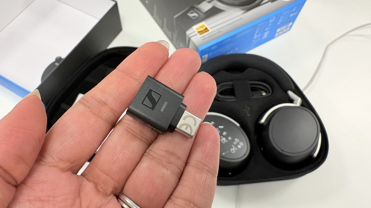 Sennheiser HDB 630 headphones with BT dongle