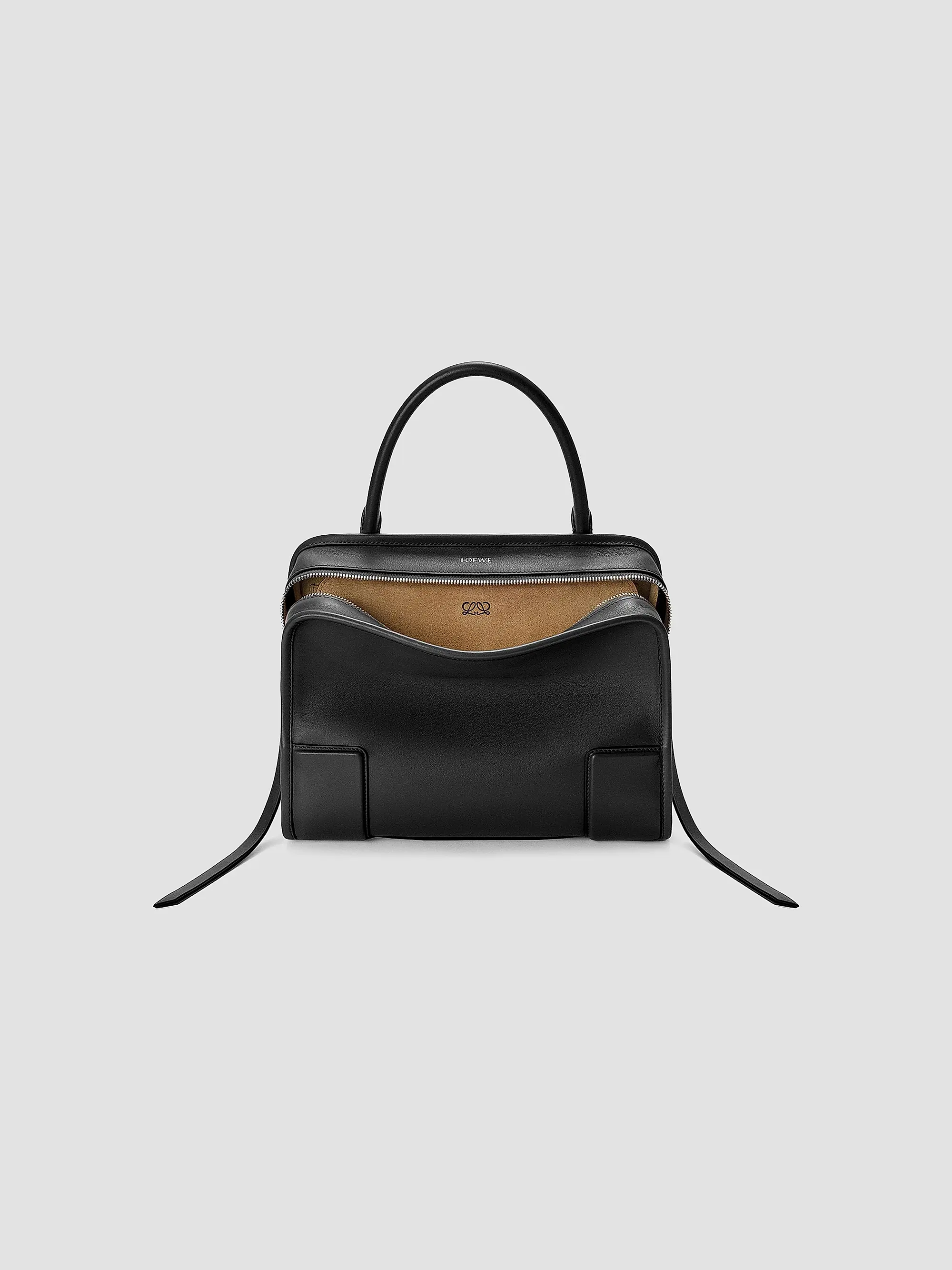 Amazona 180 Medium Leather Handbag