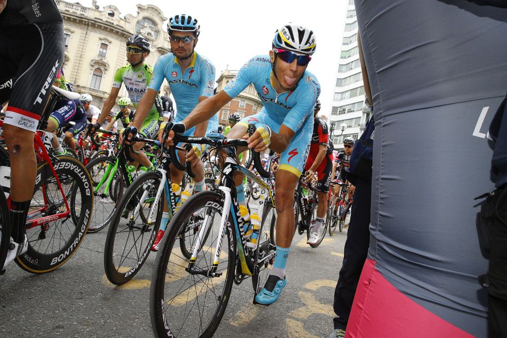 Diego Rosa has fun at the start